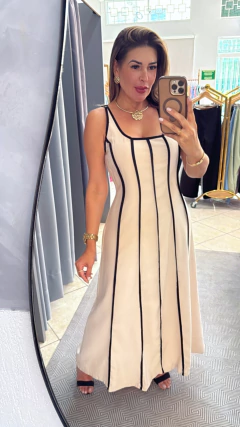 Vestido Longo Vitória na internet