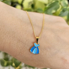 Colar Infantil Pingente Vestido Princesa Banho Ouro 18K