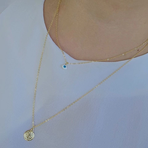 Colar Duplo Pingentes Medalha de São Bento e Olho Grego Banho Ouro 18K