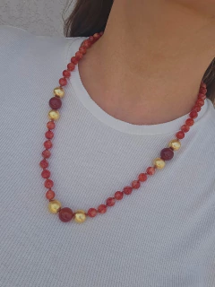 Colar Pedra Jade Cornalina Mescla, Bolas Lisas e Bolas Diamantadas Banho Ouro 18K na internet