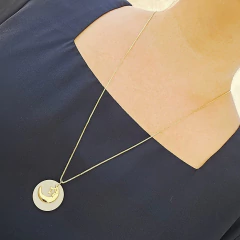 Colar Longo Madrepérola Estrela e Lua Banho Ouro 18K - loja online