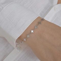 Pulseira Trevinhos Espelhados Banho Ródio Branco - loja online