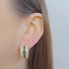 Brinco Argola 6 Faixas Cravejadas com Zircônias Brancas e Centro de Zircônias Tom Esmeralda Banho Ouro 18K na internet