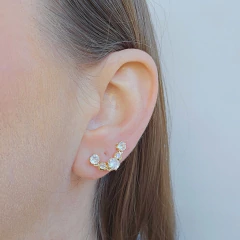 Brinco Ear Cuff 2 Pinos com Zircônias Brancas Banho Ouro 18K na internet