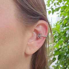 Piercing Setas Cravejadas Zircônias Brancas Banho Ródio Branco