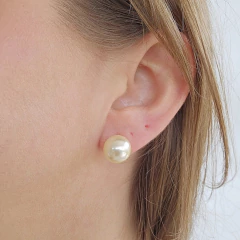 Brinco Pérola 12mm Banho Ouro 18K