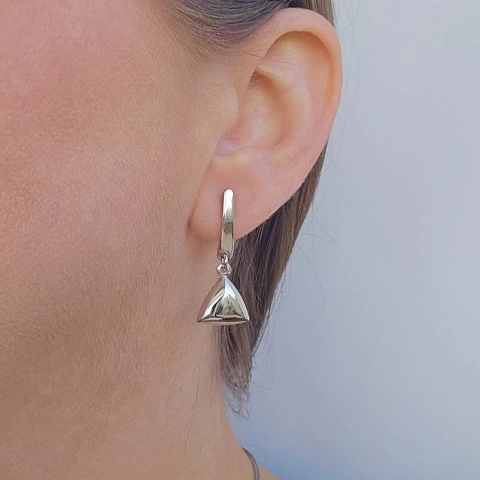 Brinco Ponteira Espelhada e Pingente Triangular Banho Ródio Branco