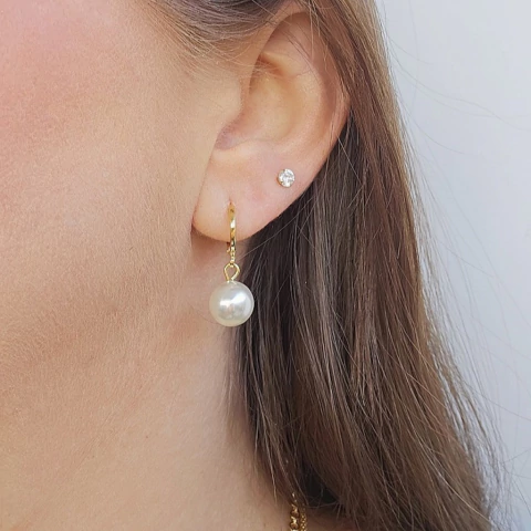 Brinco Argolinha com Pingente Pérola 1cm Banho Ouro 18K