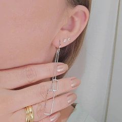 Brinco Argolinha com Veneziana e Pingentes Geométricos Banho Ródio Branco na internet