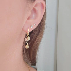 Brinco Argolinha com Pérola e Bolinhas Diamantadas Banho Ouro 18K na internet
