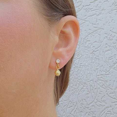 Brinco Delicado Ponto de Luz e Pingente de Bolinha Banho Ouro 18K