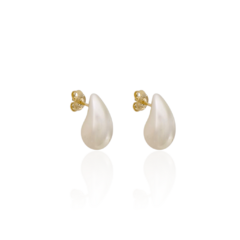 Brinco Gota Curva Pérola Banho Ouro 18K - comprar online