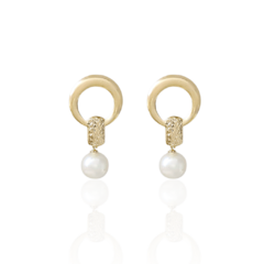 Brinco Ponteira Trabalhada Com Pérola Banho Ouro 18K - comprar online