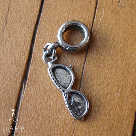 Berloque Óculos Envelhecido