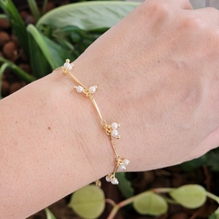 Pulseira Palitinhos e Pingentes de Pérolas Banho Ouro 18K - comprar online