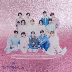Standee Seventeen grupal