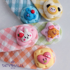 Hebilla cuadrillé BT21 - BTS - comprar online