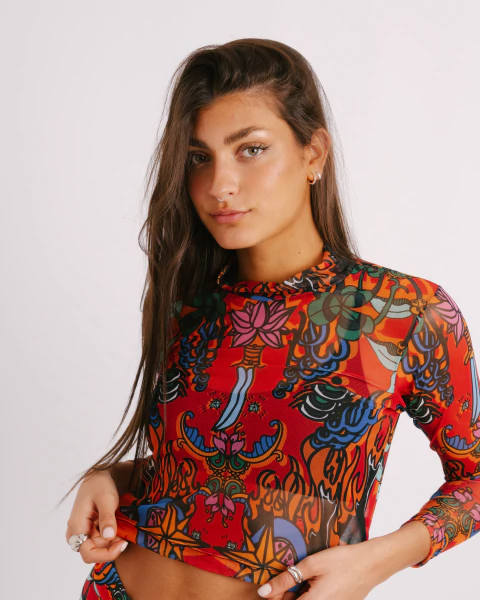 Preventa de remera de microtul Traicion - comprar online