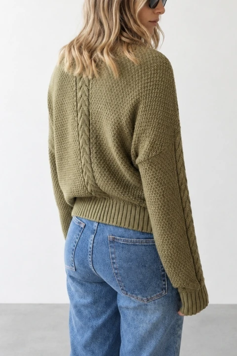 SWEATER OCHOS VERDE en internet