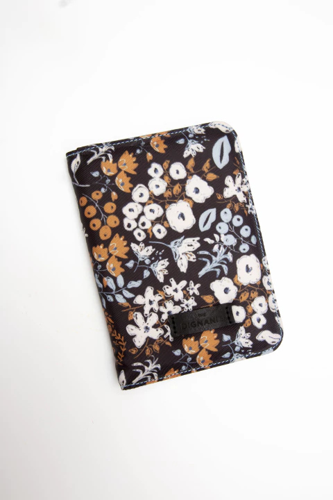 Porta Pasaporte Boquitas negro - comprar online