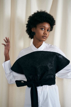 Top de cuero - Negro en internet