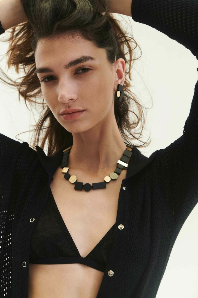 Collar Bauhaus Round - Negro / Oro thumbnail 2