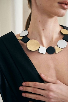 Collar Bauhaus Geo - Plata/Oro/Negro - comprar online