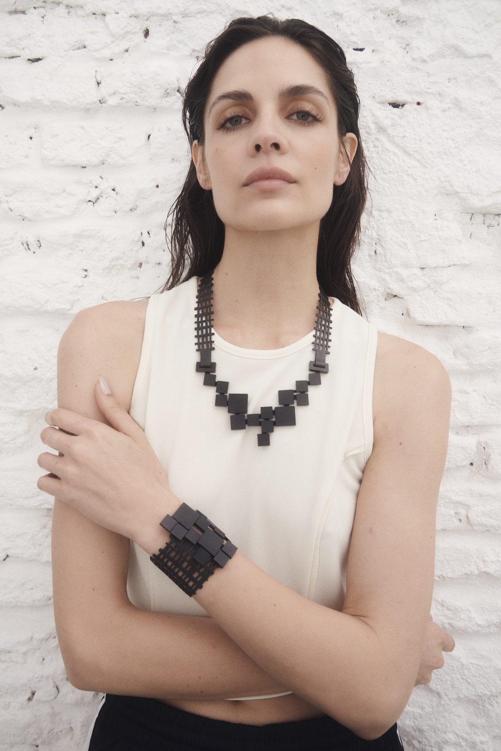Collar Bauhaus Squares Round - Negro thumbnail 3