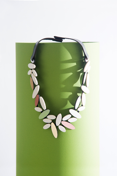 Collar Colors Petals - Metallics - Iskin Sisters