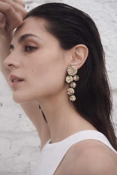 Aros Abstraction Cuero Large con Clip - Oro