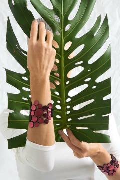Brazalete Abstraction Asymmetric Cuero - Burgundy - comprar online