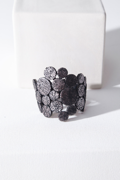 Brazalete Abstraction Asymmetric Cuero - Peltre - comprar online