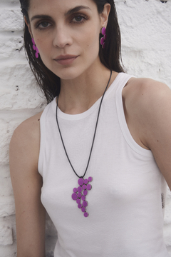 Collar Colgante Abstraction Cuero - Fucsia en internet