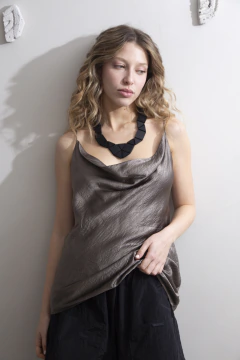 Collar Hannah - Negro en internet
