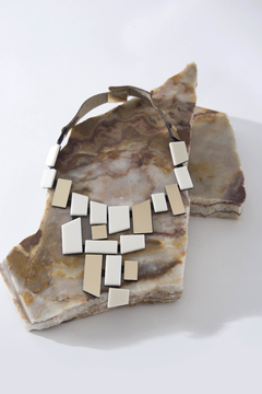 Collar Piet en V - Oro & Blanco - tienda online