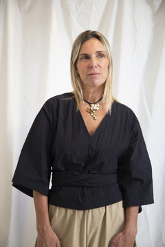 Blusa Iskin Sisters Negra