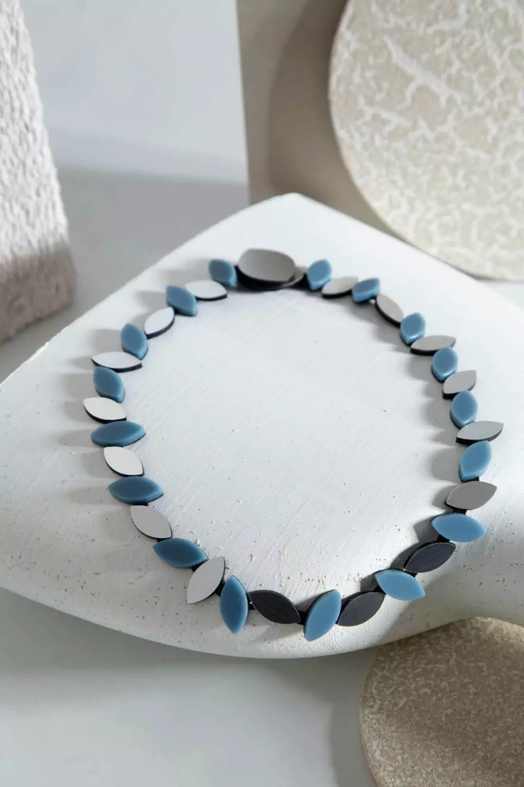 Collar Kate Leaves Round - Plata & Celeste thumbnail 3