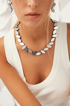 Collar Kate Leaves Round - Plata - tienda online