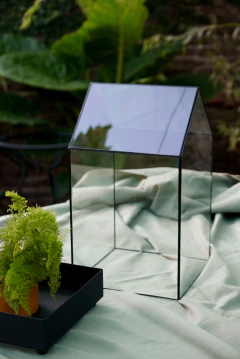 CASA INVERNADERO CON BASE DE METAL - tienda online