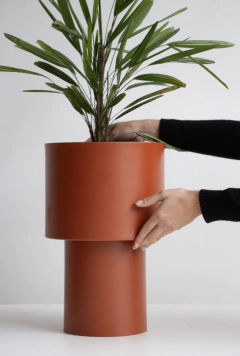 MACETERO TOTEM GRANDE - comprar online