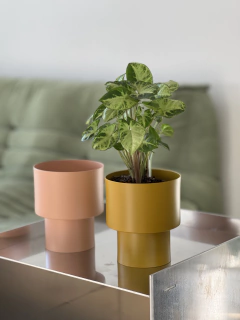 Imagen de MACETA URANO ALUMINIO