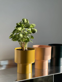 MACETA URANO ALUMINIO - comprar online