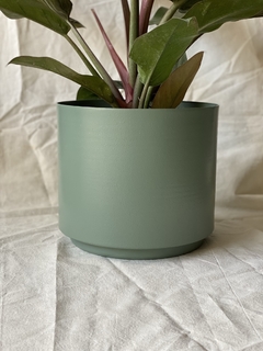 MACETA DE ALUMINIO 26CM VERDE SECO + PLATO - LAPIN DECO