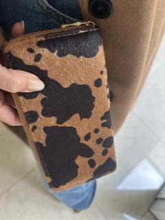 Billetera Cow print en internet