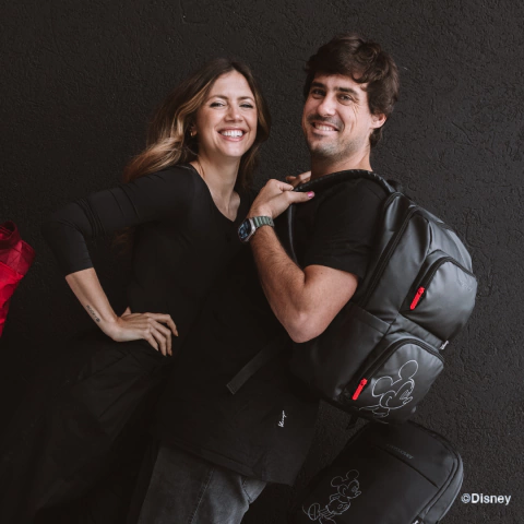 Mochila Crossover Disney Faces Mickey Negro - comprar online