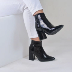 Bota Génova Charol Negro