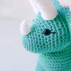 Tripsy Amigurumi Triceratops - comprar online