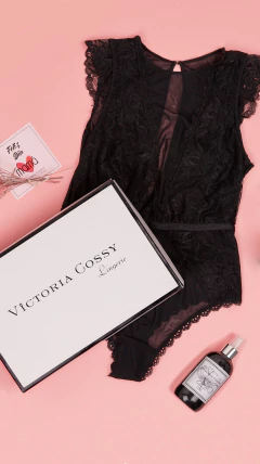 VC BOX No me olvides (Body cerrado + Fragancia Textil VC) - comprar online