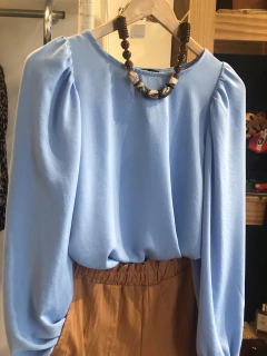 BLUSA TOBAGO CELESTE - Casiopea BA