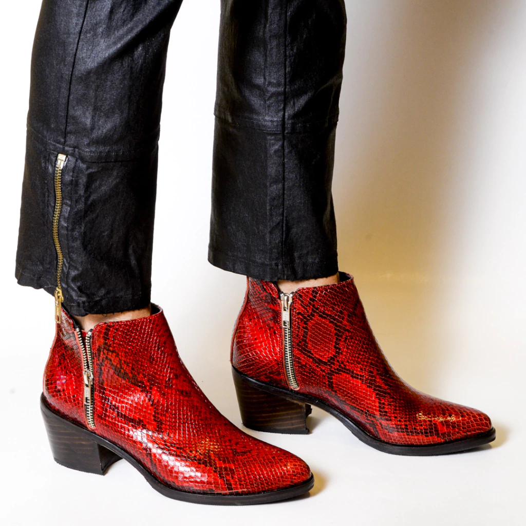 Texana Leon Roja PRE VENTA